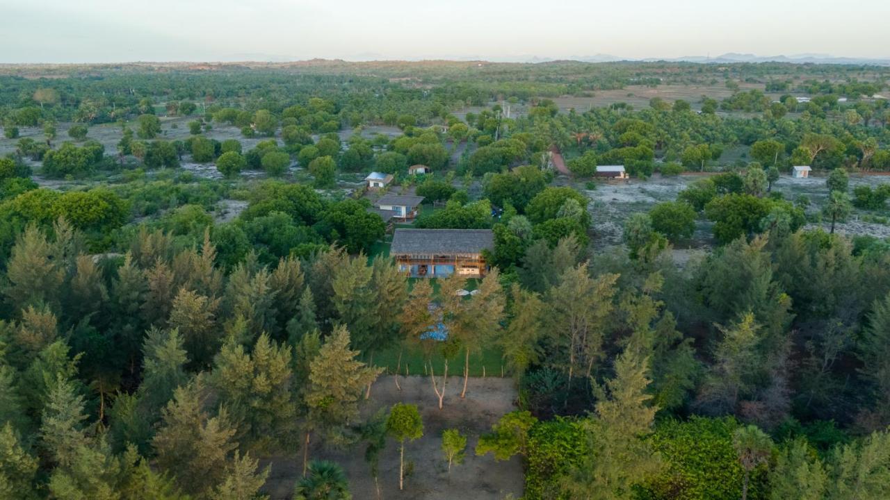 Niketh Villa Komari Arugambay エクステリア 写真
