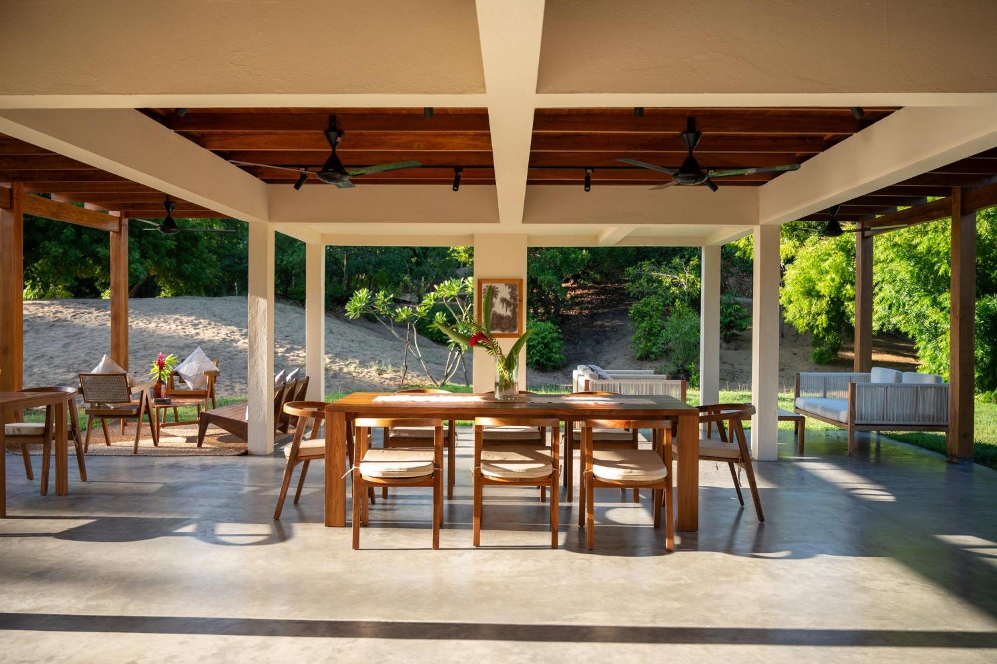 Niketh Villa Komari Arugambay エクステリア 写真