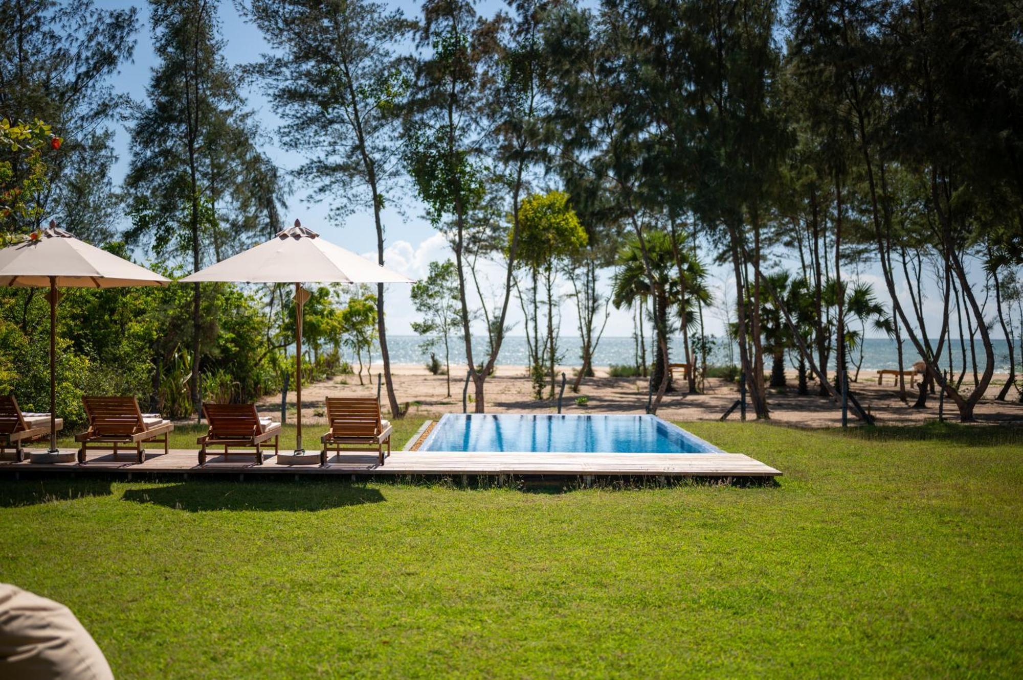 Niketh Villa Komari Arugambay エクステリア 写真