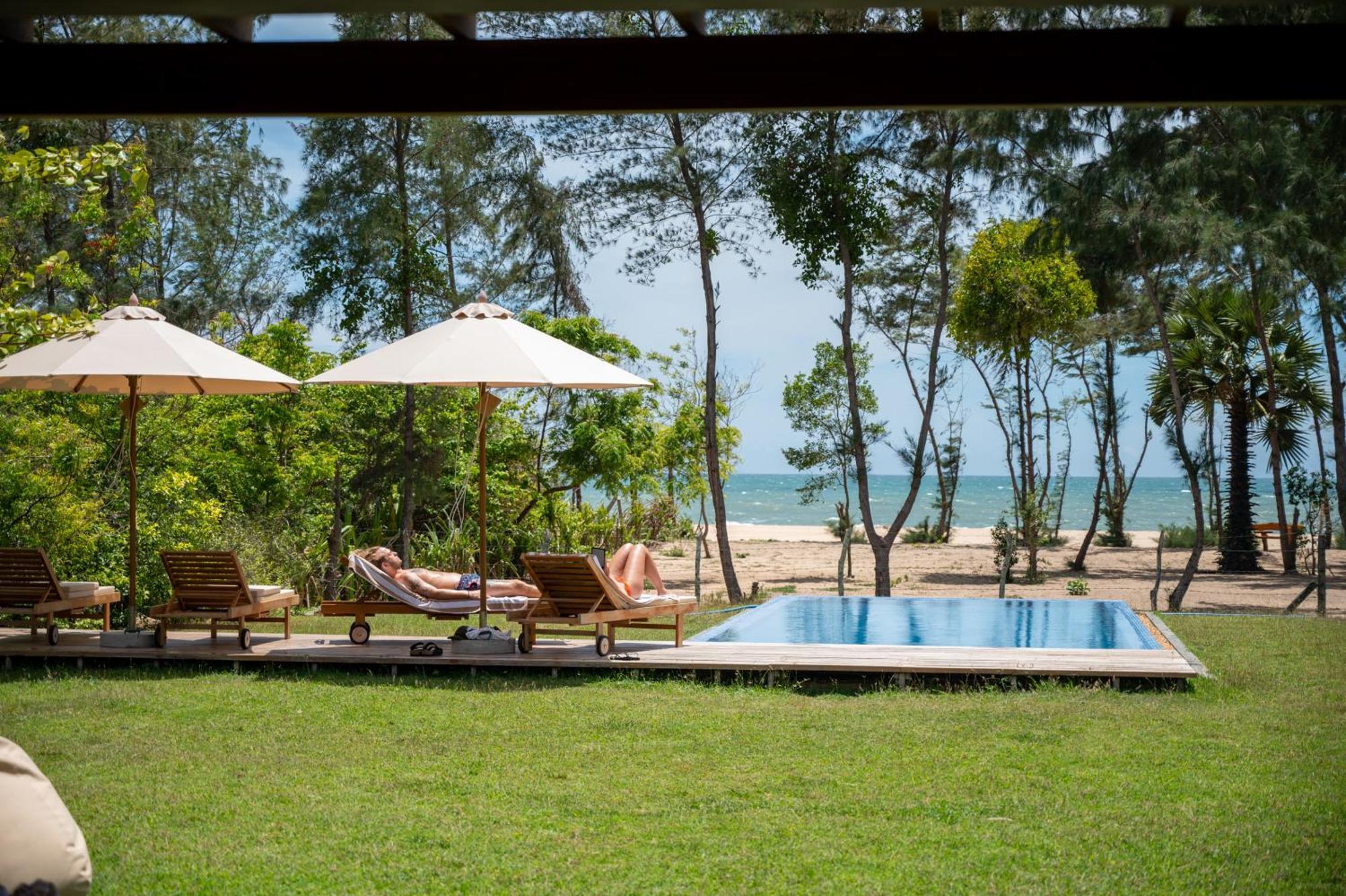 Niketh Villa Komari Arugambay エクステリア 写真