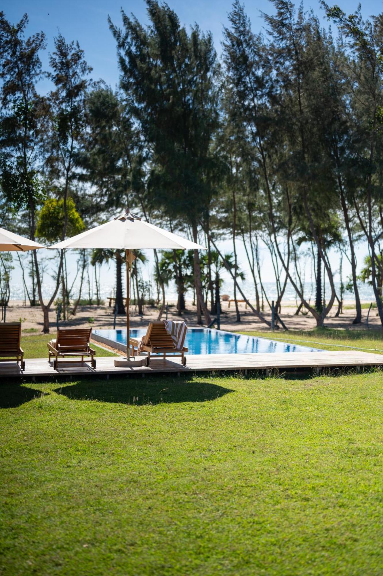 Niketh Villa Komari Arugambay エクステリア 写真