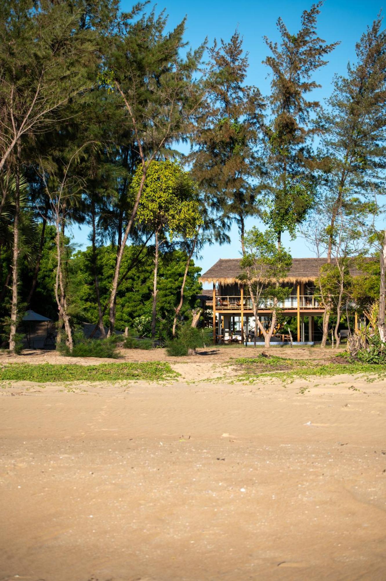 Niketh Villa Komari Arugambay エクステリア 写真