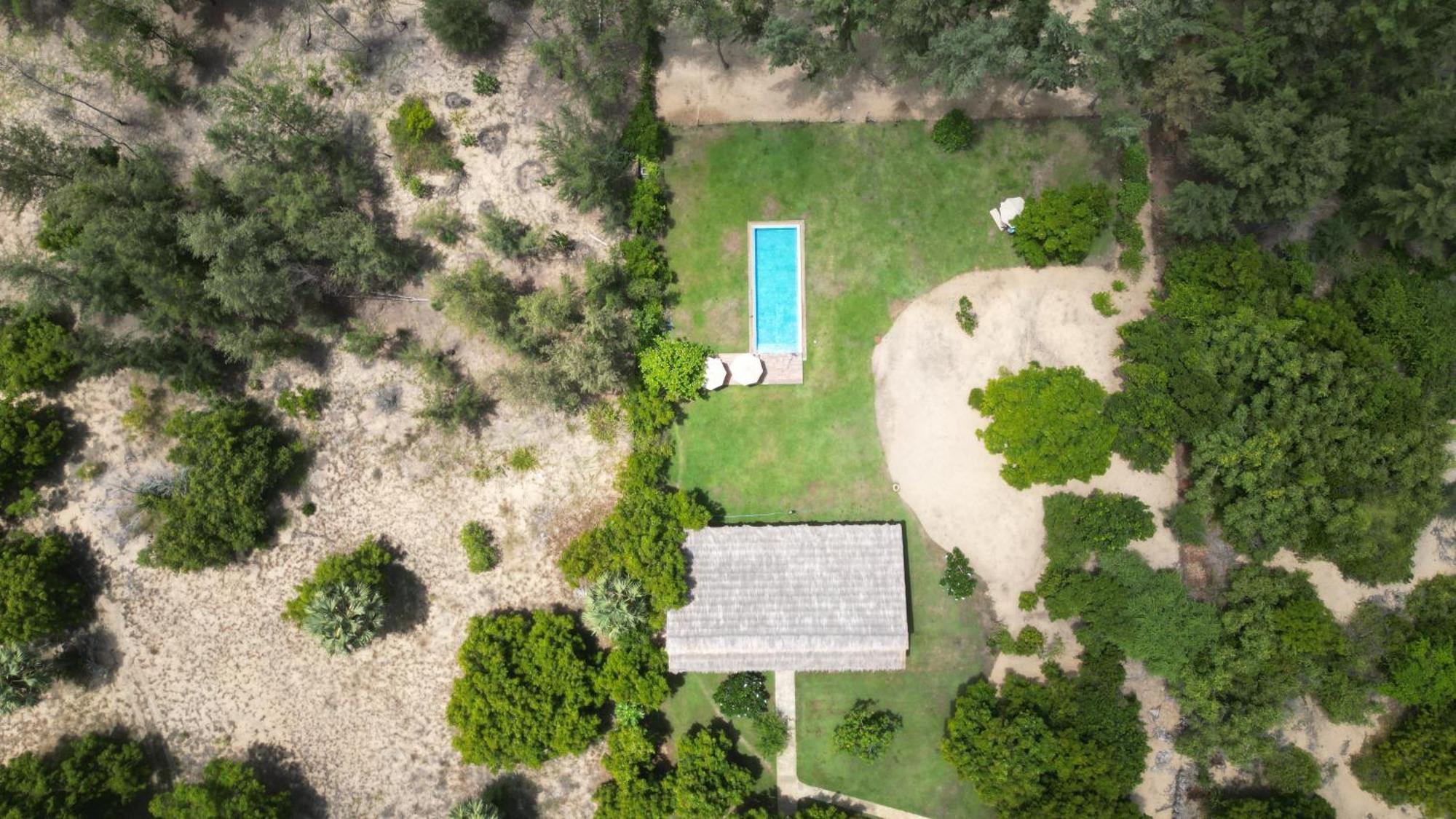 Niketh Villa Komari Arugambay エクステリア 写真